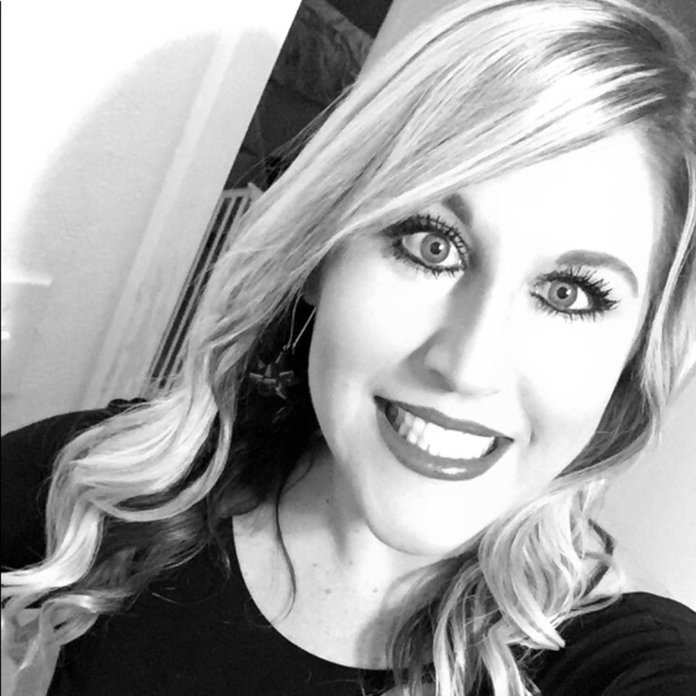 Meet your Posher, Julia